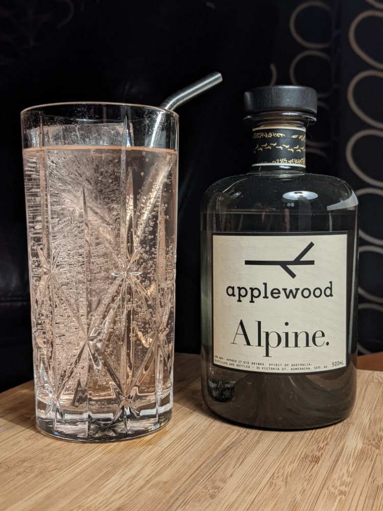 Applewood Distillery Alpine Gin and tonic
